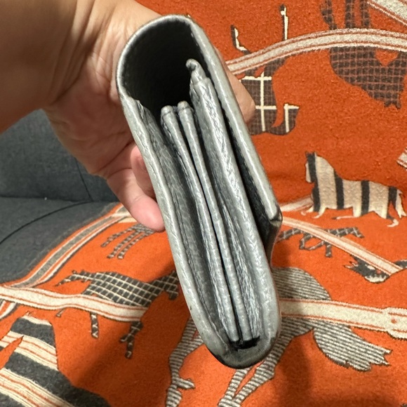 GUCCI ❤️🌟GRAY MARMONT LEATHER WALLET ⭐️ - Picture 3 of 6